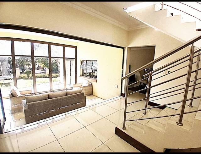 4 BEDROOM GOLF ESTATE FOR SALE IN BLUE VALLEY GOLF ESTATE